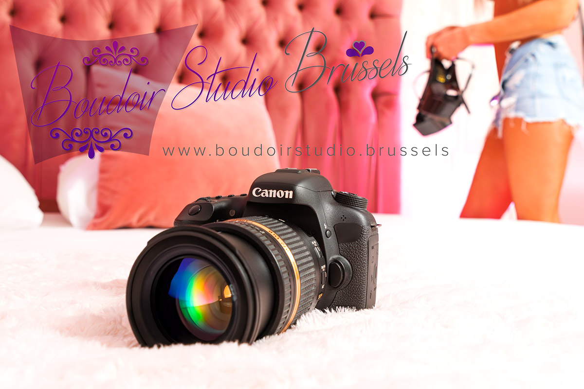 Discreet photographer for swinger, libertine, and orgy events