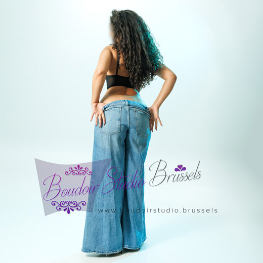 Strip-Tease photo shoot in a studio in Brussels